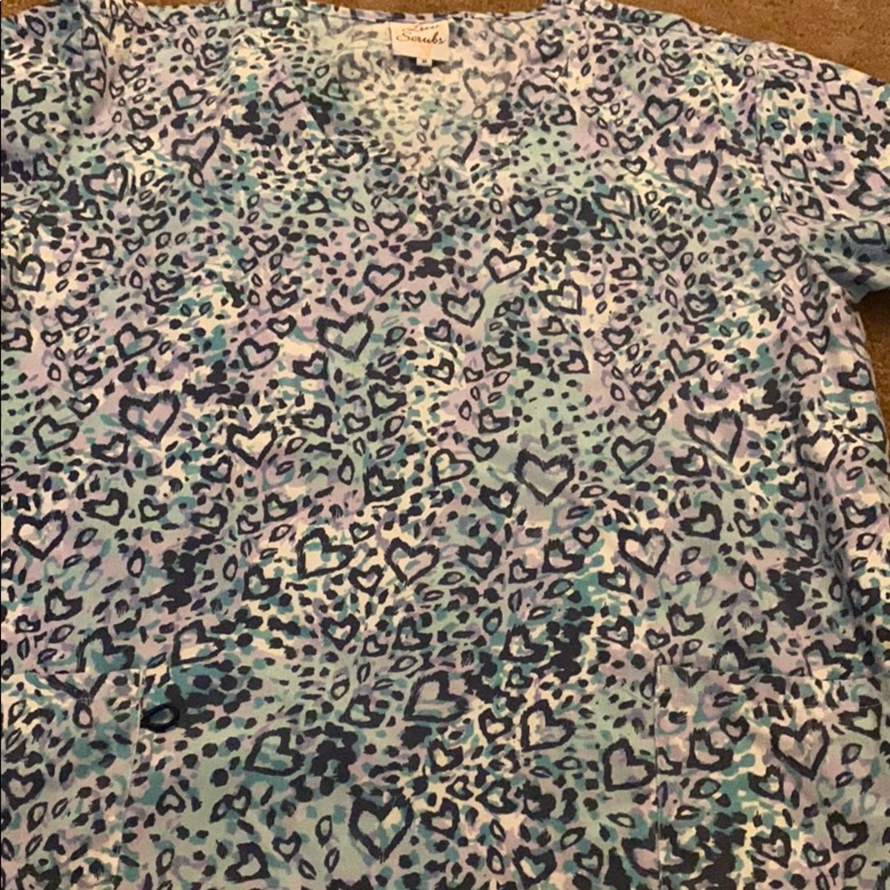 Scrub top